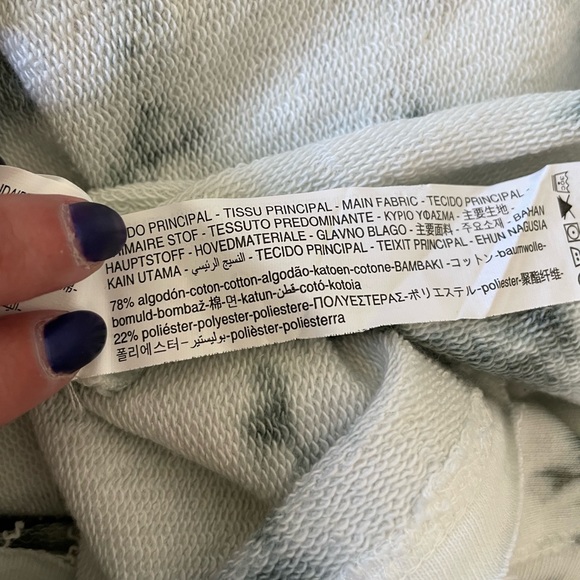 Stradivarius Powerpuff Girls Cropped Grey Tie Dye Sweatshirt Size Small BNWT - Picture 10 of 11